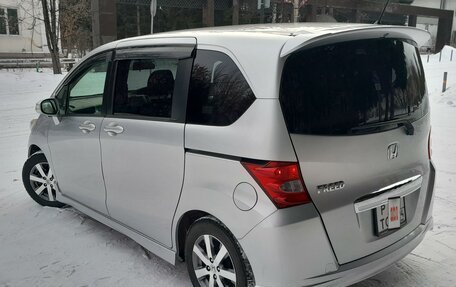 Honda Freed I, 2010 год, 1 200 000 рублей, 7 фотография