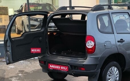 Chevrolet Niva I рестайлинг, 2011 год, 569 000 рублей, 4 фотография