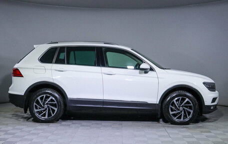 Volkswagen Tiguan II, 2018 год, 2 640 000 рублей, 4 фотография