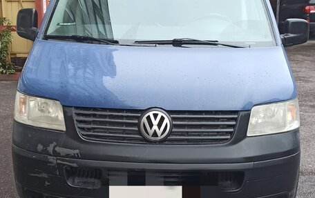 Volkswagen Transporter T5 рестайлинг, 2005 год, 980 000 рублей, 1 фотография