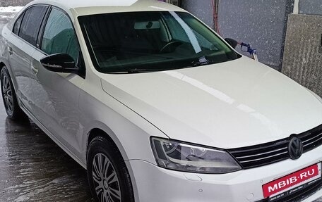 Volkswagen Jetta VI, 2014 год, 980 000 рублей, 3 фотография