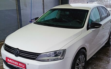 Volkswagen Jetta VI, 2014 год, 980 000 рублей, 4 фотография