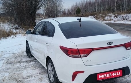 KIA Rio IV, 2018 год, 1 700 000 рублей, 6 фотография