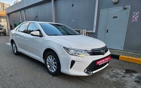 Toyota Camry, 2017 год, 2 550 000 рублей, 3 фотография