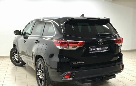 Toyota Highlander III, 2018 год, 4 250 000 рублей, 6 фотография