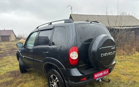 Chevrolet Niva I рестайлинг, 2013 год, 620 000 рублей, 3 фотография