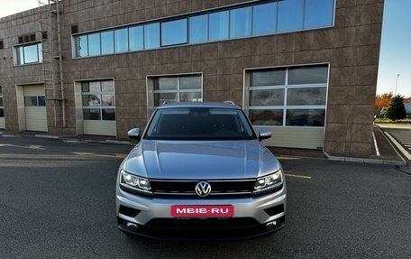 Volkswagen Tiguan II, 2018 год, 2 570 000 рублей, 2 фотография