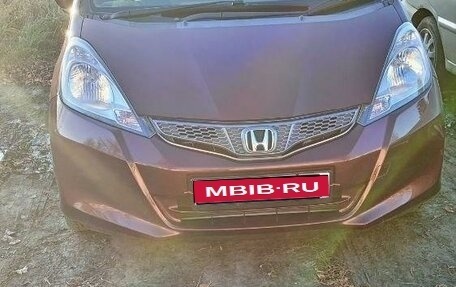 Honda Fit III, 2012 год, 1 010 000 рублей, 1 фотография