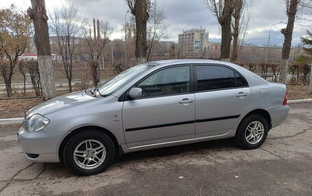 Toyota Corolla, 2003 год, 490 000 рублей, 3 фотография