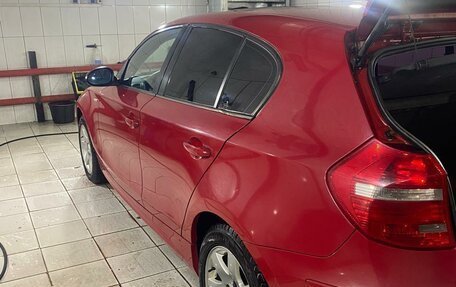 BMW 1 серия, 2007 год, 800 000 рублей, 9 фотография