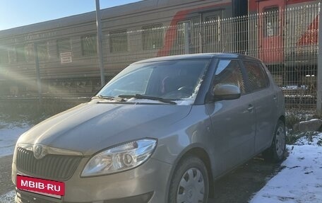 Skoda Fabia II, 2010 год, 530 000 рублей, 2 фотография