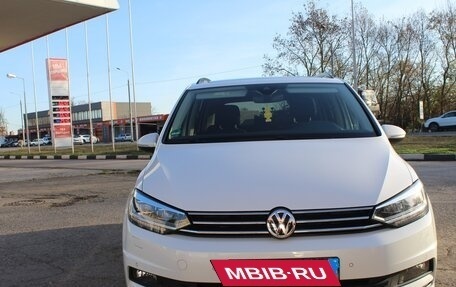 Volkswagen Touran III, 2019 год, 2 500 000 рублей, 3 фотография