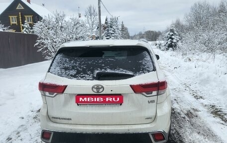 Toyota Highlander III, 2019 год, 4 300 000 рублей, 4 фотография