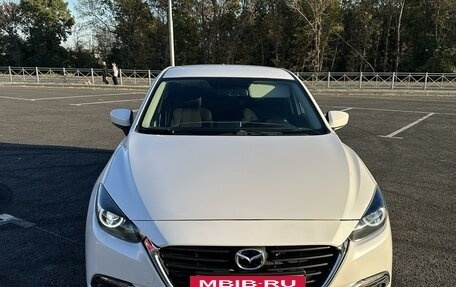 Mazda 3, 2018 год, 1 550 000 рублей, 2 фотография