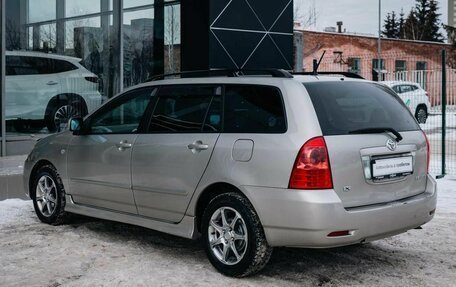 Toyota Corolla, 2004 год, 900 000 рублей, 3 фотография