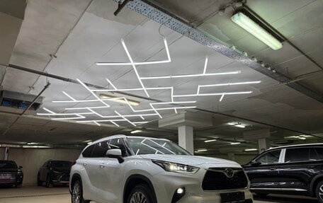 Toyota Highlander, 2024 год, 6 700 000 рублей, 7 фотография