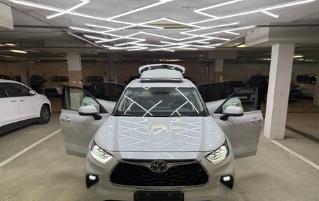 Toyota Highlander, 2024 год, 6 700 000 рублей, 17 фотография