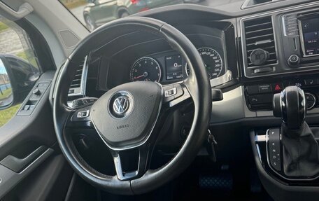 Volkswagen Multivan T6 рестайлинг, 2019 год, 5 500 000 рублей, 3 фотография