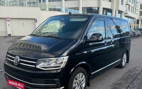 Volkswagen Multivan T6 рестайлинг, 2019 год, 5 500 000 рублей, 2 фотография