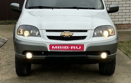 Chevrolet Niva I рестайлинг, 2018 год, 870 000 рублей, 1 фотография