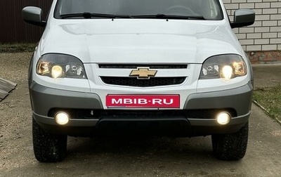 Chevrolet Niva I рестайлинг, 2018 год, 870 000 рублей, 1 фотография