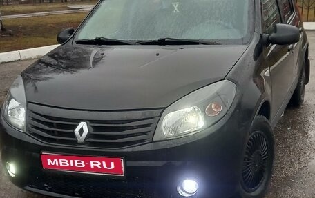 Renault Sandero I, 2013 год, 598 000 рублей, 1 фотография