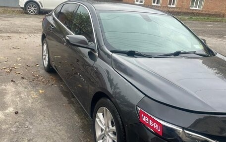 Chevrolet Malibu IX, 2017 год, 950 000 рублей, 2 фотография