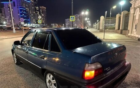 Daewoo Nexia I рестайлинг, 2000 год, 13 000 рублей, 4 фотография