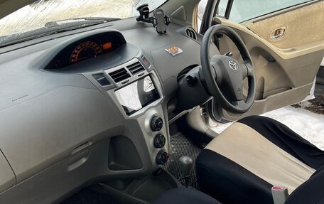 Toyota Vitz, 2008 год, 770 000 рублей, 14 фотография