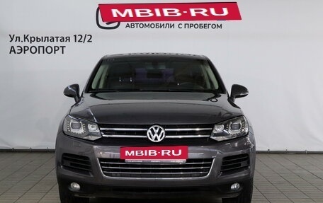 Volkswagen Touareg III, 2011 год, 1 870 000 рублей, 3 фотография