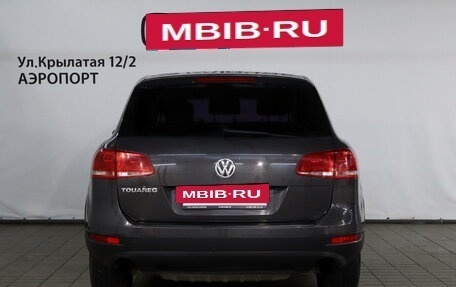 Volkswagen Touareg III, 2011 год, 1 870 000 рублей, 4 фотография