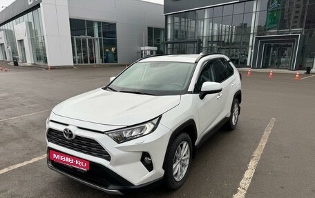 Toyota RAV4, 2019 год, 4 180 000 рублей, 7 фотография