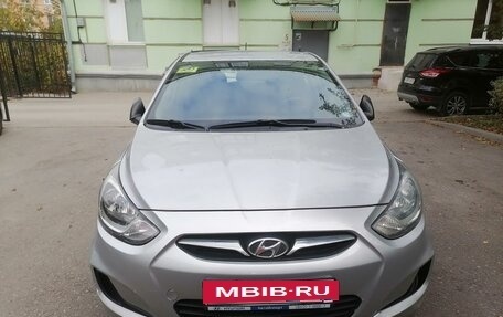 Hyundai Solaris II рестайлинг, 2012 год, 927 000 рублей, 7 фотография