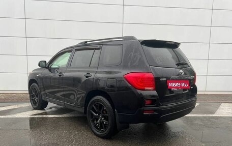 Toyota Highlander III, 2013 год, 2 450 000 рублей, 6 фотография