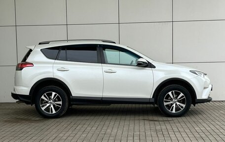 Toyota RAV4, 2017 год, 2 590 000 рублей, 5 фотография