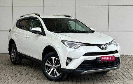 Toyota RAV4, 2017 год, 2 590 000 рублей, 3 фотография