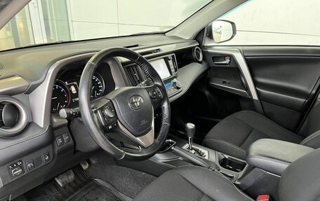 Toyota RAV4, 2017 год, 2 590 000 рублей, 20 фотография