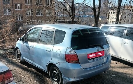 Honda Fit III, 2002 год, 260 000 рублей, 2 фотография