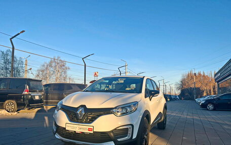 Renault Kaptur I рестайлинг, 2019 год, 1 379 000 рублей, 3 фотография