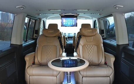 Volkswagen Caravelle T6 рестайлинг, 2019 год, 6 640 000 рублей, 19 фотография