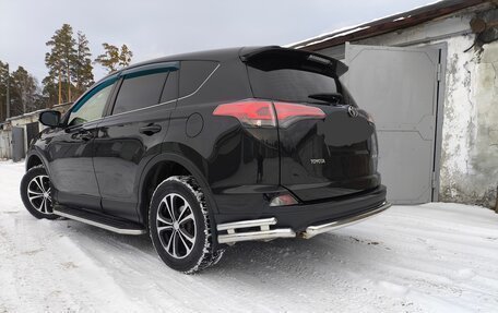 Toyota RAV4, 2016 год, 2 499 000 рублей, 13 фотография