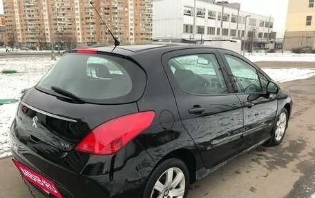 Peugeot 308 II, 2011 год, 888 000 рублей, 3 фотография