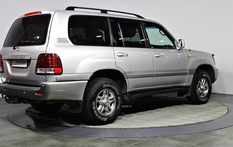 Toyota Land Cruiser 100 рестайлинг 2, 2006 год, 1 997 000 рублей, 5 фотография