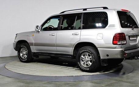 Toyota Land Cruiser 100 рестайлинг 2, 2006 год, 1 997 000 рублей, 7 фотография