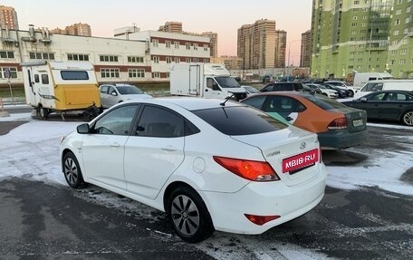 Hyundai Solaris II рестайлинг, 2015 год, 1 200 000 рублей, 6 фотография