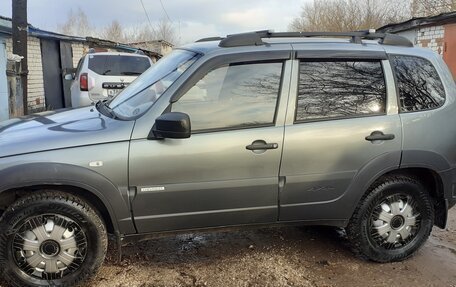 Chevrolet Niva I рестайлинг, 2015 год, 680 000 рублей, 3 фотография