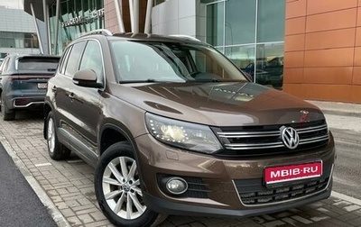 Volkswagen Tiguan I, 2015 год, 1 696 000 рублей, 1 фотография