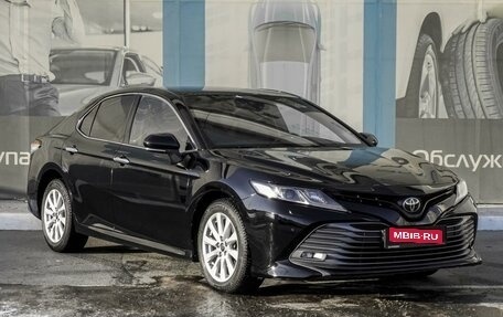 Toyota Camry, 2018 год, 2 599 000 рублей, 1 фотография