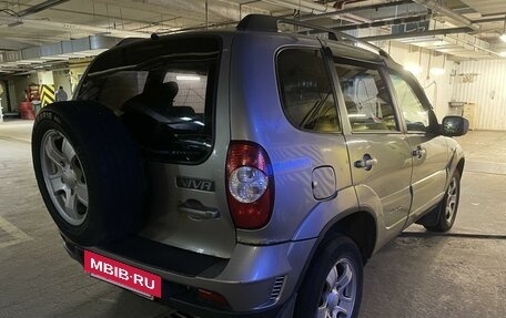 Chevrolet Niva I рестайлинг, 2010 год, 380 000 рублей, 4 фотография