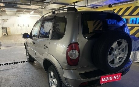 Chevrolet Niva I рестайлинг, 2010 год, 380 000 рублей, 3 фотография